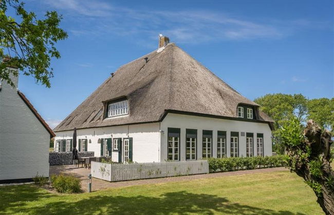 Farmhouse in De Cocksdorp With Garden - Foto 1