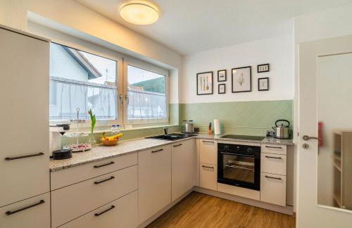 Ferienwohnung am Enzufer mit Balkon in Bad Wildbad im Schwarzwald - Foto 9