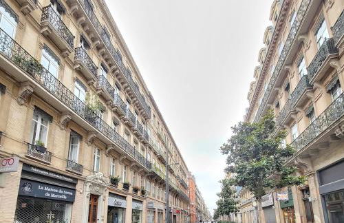 CHEZ CLAIRE 5 - Place Capitole122m2, Jacuzzi, Ciné - Photo 3