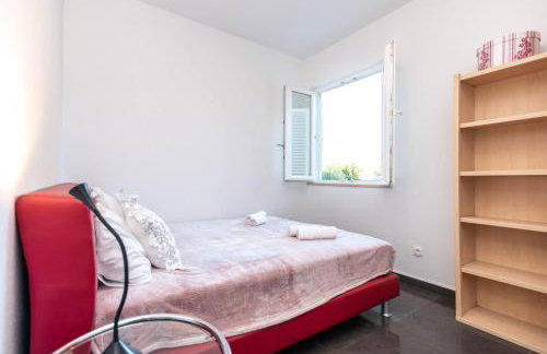 Amazing house W pool and big sunny terrace close to sea & beach - Photo 39