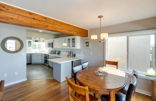 Coastal PNW Home on Swimmable Beach with Hot Tub! - Foto 7