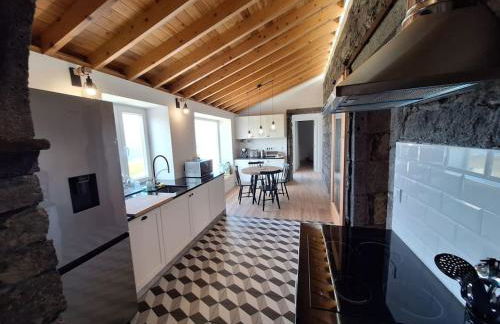 Grandma's House - Photo 4