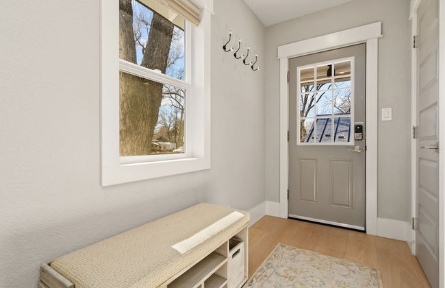 CSU Hideaway King Bd, Backyard Oasis, EV Charger - Foto 30