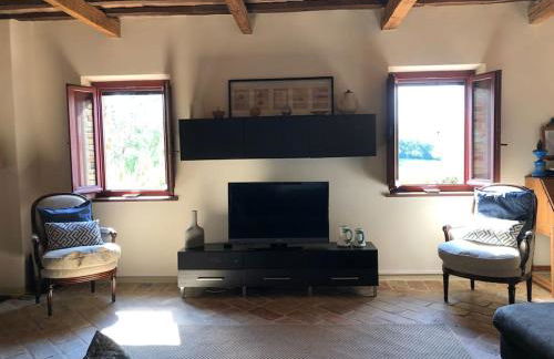 Casa San Pietro, restored farmhouse with pool - Foto 44