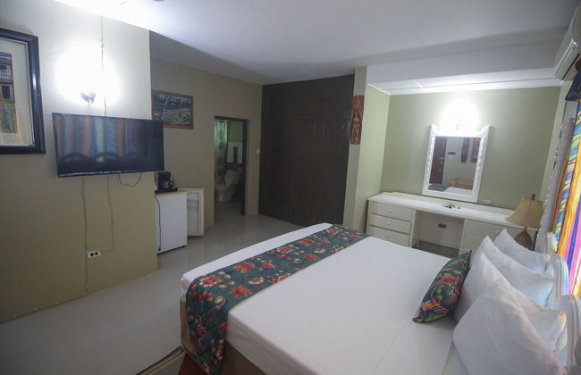 Moon Rooms at Moonrise Villa - Photo 26