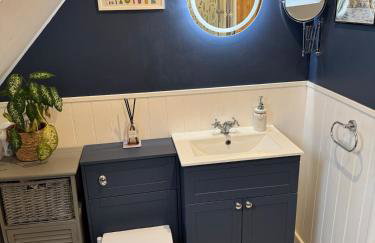 Cosy Flint Cottage - Photo 14