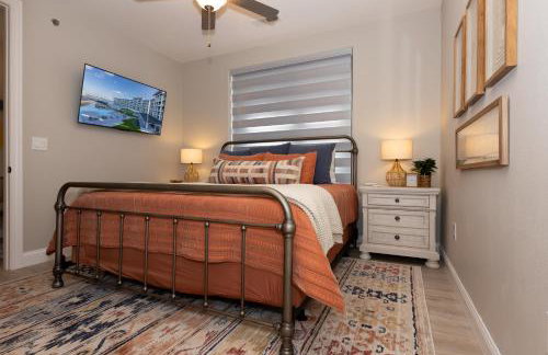 Topsider Condo w/ Stunning Lake Views, Shuffleboard & King Beds - Foto 18