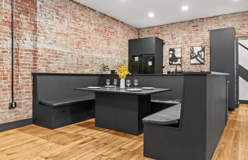 Unique Black Home in the Heart of Shelby Park - Foto 15