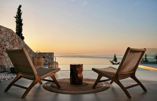 Thelxi's Suite II - Brand New Seaview Suite! - Foto 10