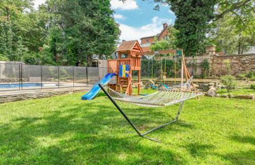 Pool House Near NYC FIFA Stay for Groups - Foto 61