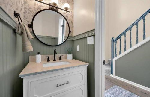 Family Home w FirePit GameRm Patio BbqGrill - Foto 6