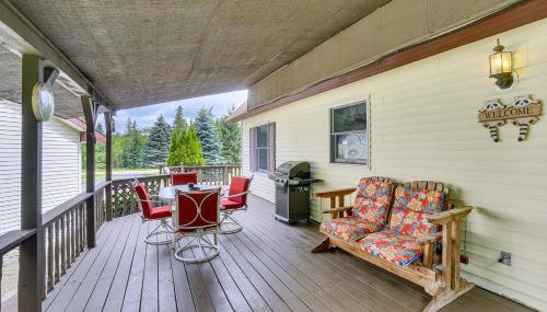 Germfask Home with Fire Pit, Grill and Yard Games! - Foto 2