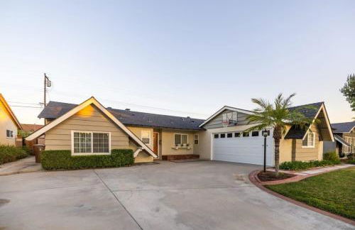 Marbella Lane - Charming 4BR Bungalo for Relaxing Retreat - Foto 94