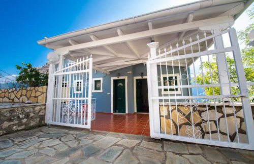 Seaview Rooms - Photo 11