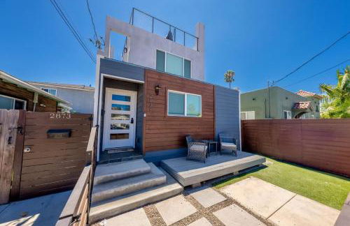 Modern Urban Escape Rooftop & Walkable Fun - Foto 1