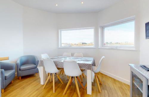 Crabbers' Wharf - Photo 68