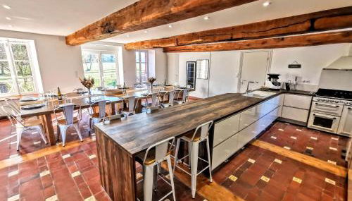 Moulin des Ducs by Vindihouses - Piscine chauffée - escalade - billard - fitness - etc - Foto 5, stove