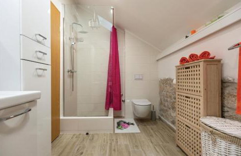 Awesome Home In Ploce With Jacuzzi - Foto 31