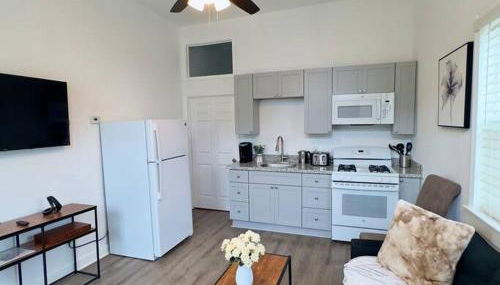 Walk to Superdome - 5 min to Canal St - 8min to French Quarter - Foto 5