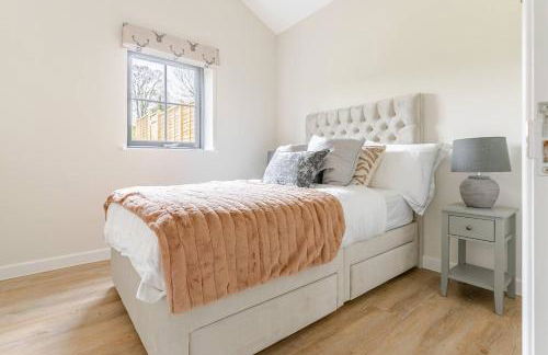 The Old Coach House - Hot Tub - Dorset - Photo 11