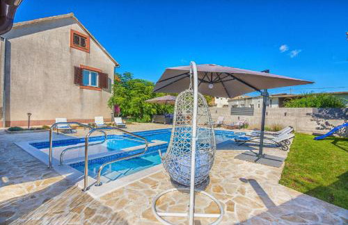 Holiday Home Tower with private pool, sauna and quads - Photo 3