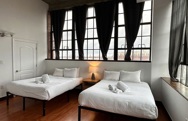 Sosuite 2BR Apt w W D Gym On-site Restaurant - Photo 2