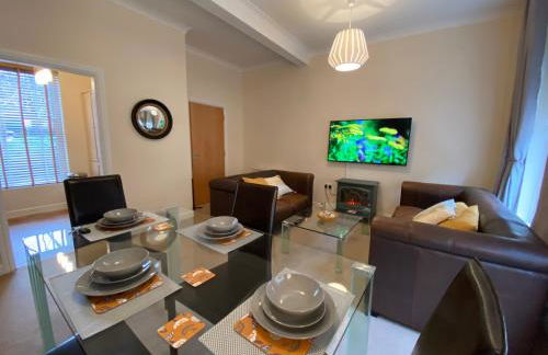 Fabulous 2 bed Historic Ground floor apartment Belper with free car parking next to property - Foto 28