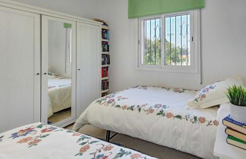 VILLA ROSSELLÓ with private pool - Foto 11