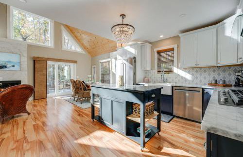 Beaches, Golf and More Family Home on Frye Island! - Foto 5