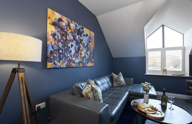 Elliot Oliver - Loft Style 2 Bedroom Apartment With Parking In The Docks - Photo 15