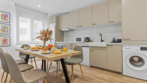 Picasso, para 6 personas, espacioso piso de diseño - Foto 5