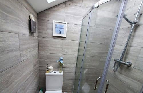 3 Bedroom Cottage - Hot Tub Garden Parking - Foto 6