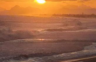 Varanda do Mar - Apt acolhedor com vista para o mar de Ponta Negra, Maricá - Foto 1