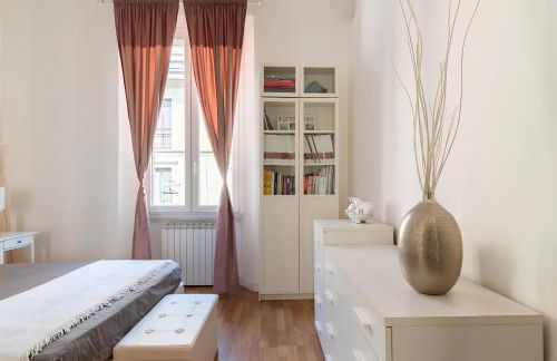 Charming Milanese Apartments - Photo 28