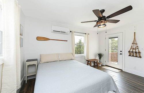 Shipwrecked on Shell Hill 2 Waterfront Houses - Foto 28