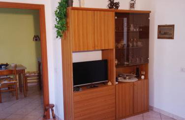 House of Camellias - Ground Floor with Garden - Foto 47