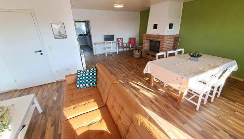 Apartment in Hanglage mit Garten und Balkon - Foto 5