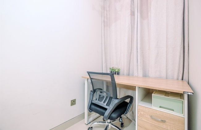 Minimalist And Cozy Studio (No Kitchen) Transpark Cibubur Apartment - Photo 13