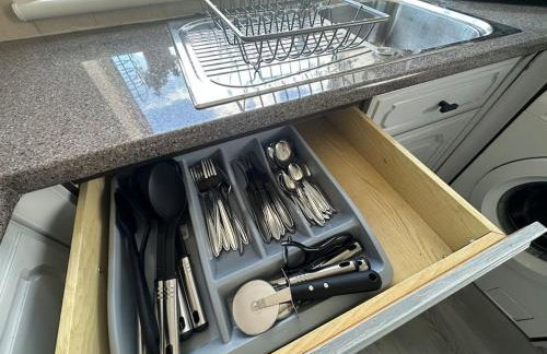 3-Bedroom spacious House, Private garden, Prime location, WiFi, Netflix - Foto 40