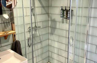 The Walnut Wagon in the heart of Mells. - Foto 9