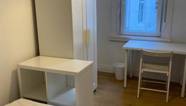 piso estacion de tren -bus soleado - Foto 5