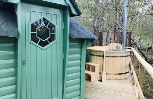 Tree Top Cabin with Private Hot Tub - Foto 14