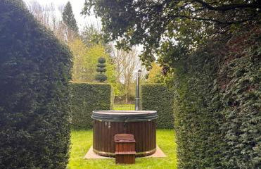 CRESSY HALL - Historic Grade II Listed Manor, Gorgeous Topiary Garden - Foto 31