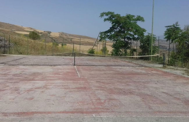 Gorgeous Holiday Home with Hot Tub, Whirlpool, Pool, Garden - Foto 18