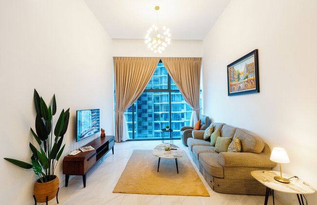 Moonway Luxury Suites At Eaton Residence - Photo 38