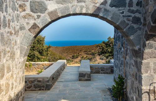 Pavlaina Complex of Traditional Residences in Nisyros. Enjoy the garden and the Sea View - Foto 17