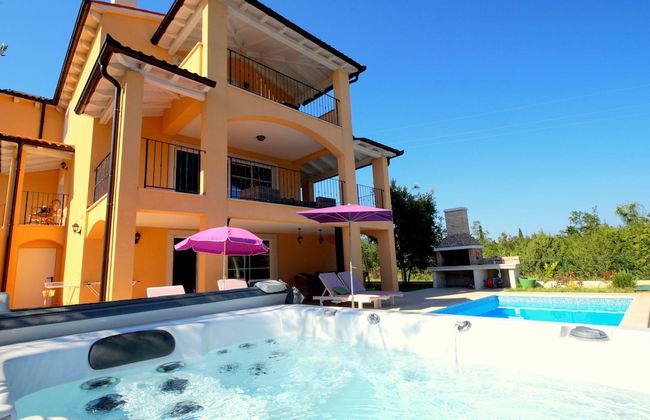 Villa in Rakalj Near Beaches With Pool - Foto 27