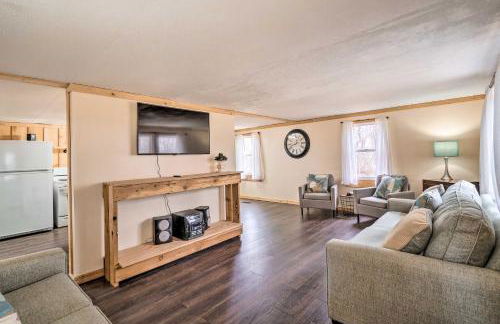 Take 5 Retreat with Hot Tub Relax, Rest, Refresh! - Foto 5