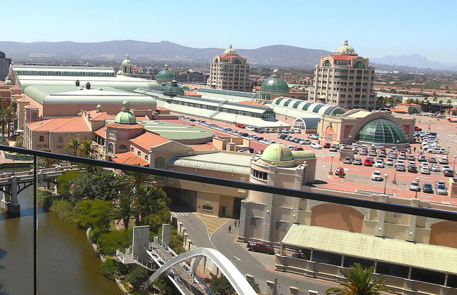 The Residences at Crystal Towers - Foto 36