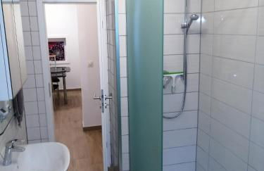 Ebenerdige Ferienwohnung mit großer Terrasse in der Nähe des Waldes, zum wohlfühlen - Foto 3